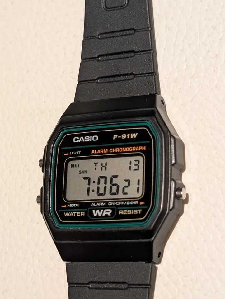Casio F-91W Standard (black resin)
