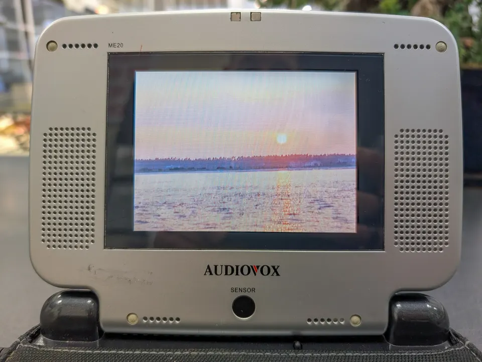 Audiovox ME20 5" LCD Monitor & DVD Player