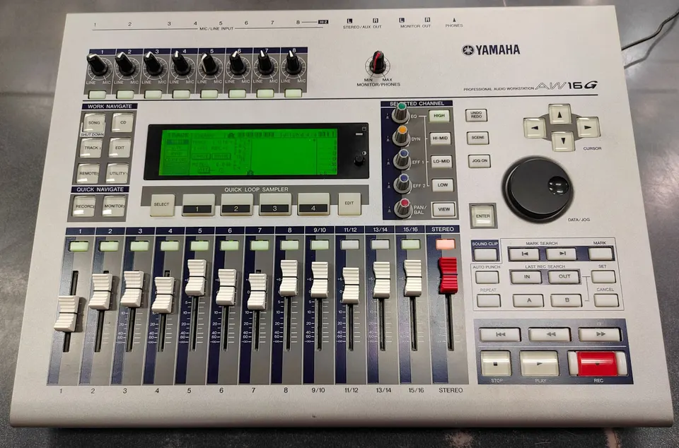 Yamaha AW16G 16-Track Digital Audio Workstation Multitrack Recorder CD-RW Mixer