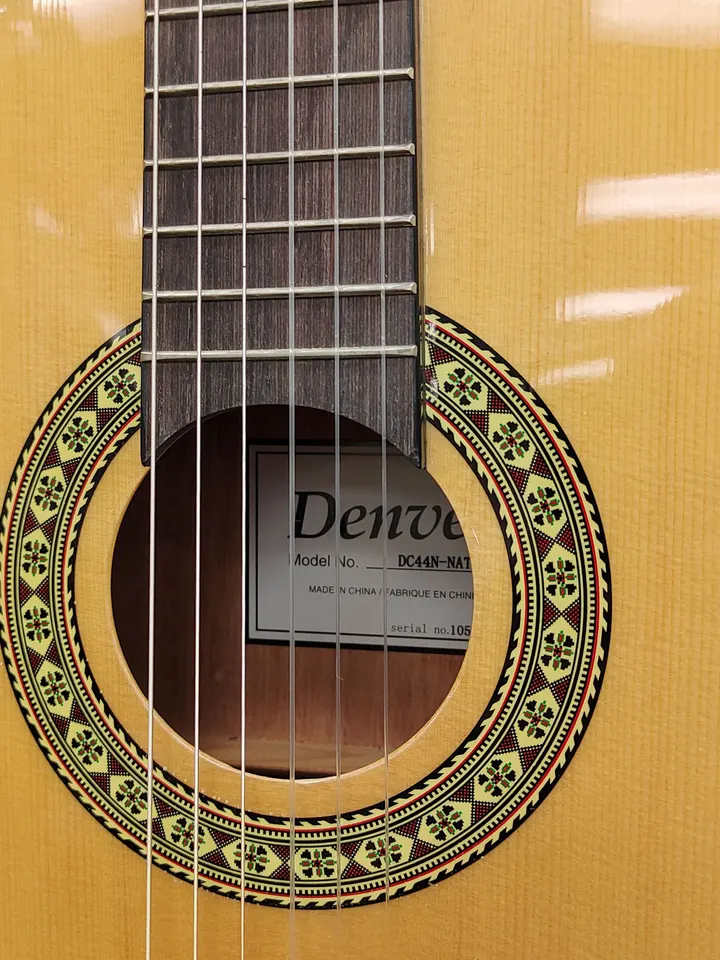 Denver DC44N-NAT natural gloss full-size nylon-string classical acoustic guitar with decorative rosette, slotted headstoc