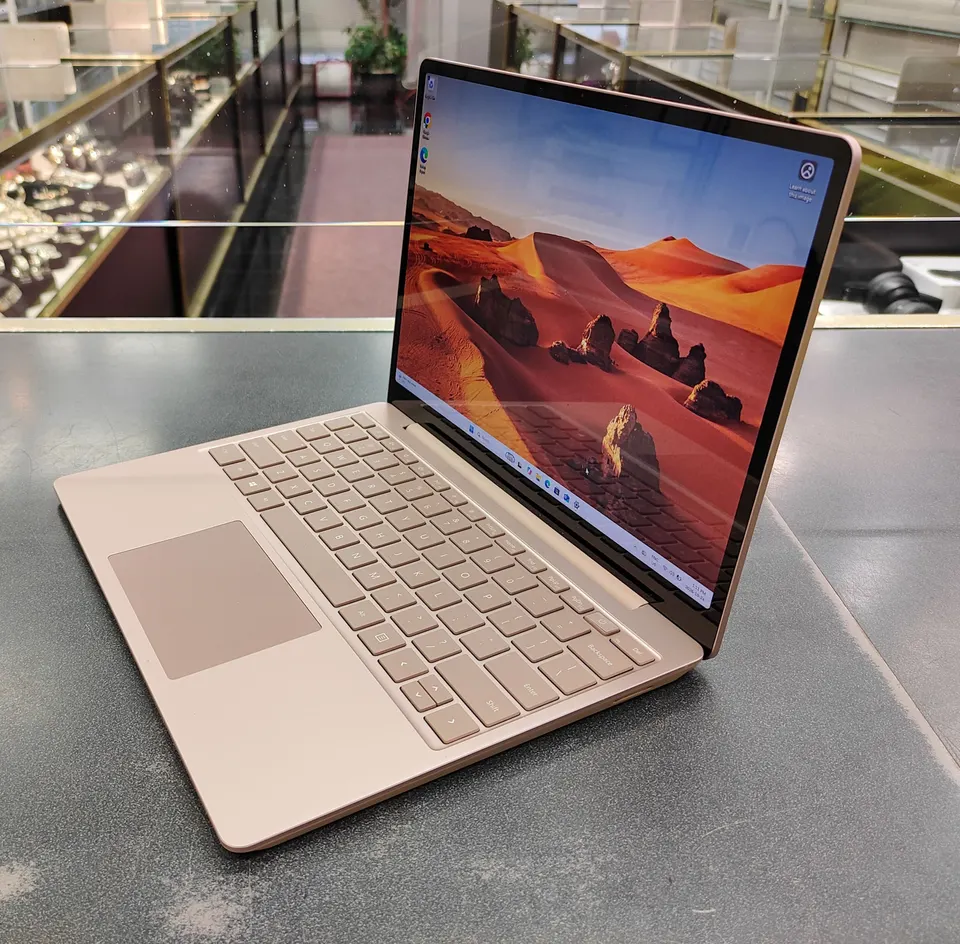 Microsoft Surface Laptop Go 1943 Sandstone touchscreen laptop in excellent condition with Intel Core i5, 8GB RAM, 128GB SSD