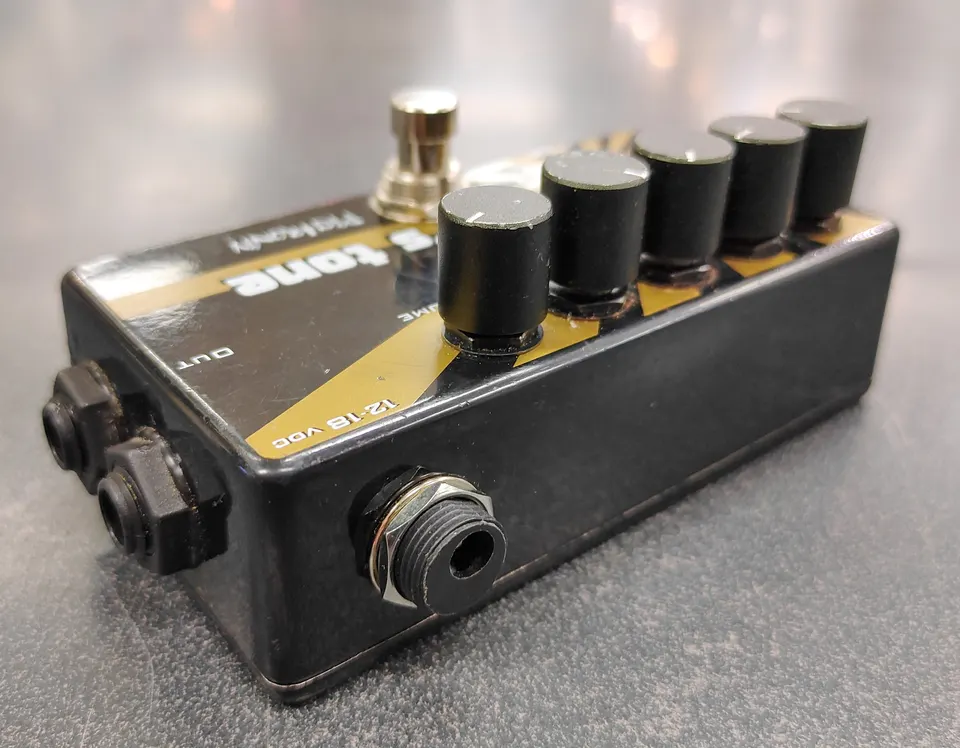 Pigtronix Philosopher’s Tone compressor/sustainer pedal in black and gold finish