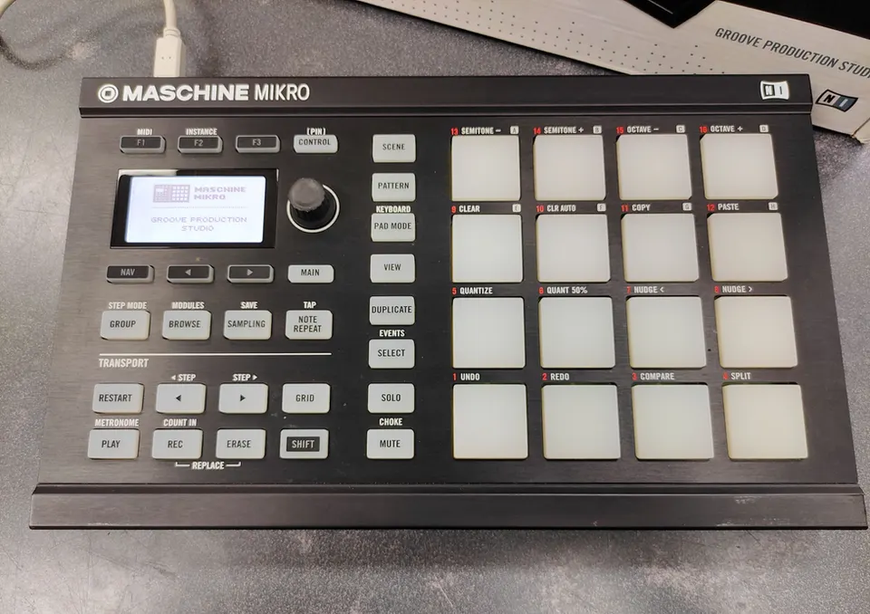 Native Instruments Maschine Mikro MK2 controller with original box and USB cable in excellent condition