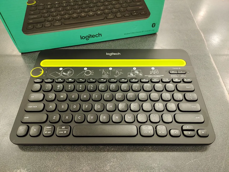 Logitech K480 black Bluetooth multi-device keyboard in mint condition with original box